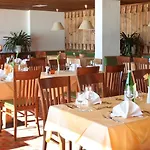 Sonnenhotel Zaubek 호텔