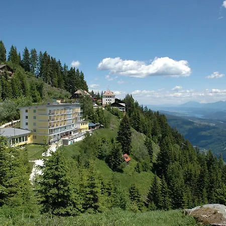 Sonnenhotel Zaubek Hotel Treffen
