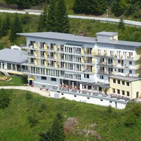 Sonnenhotel Zaubek Treffen