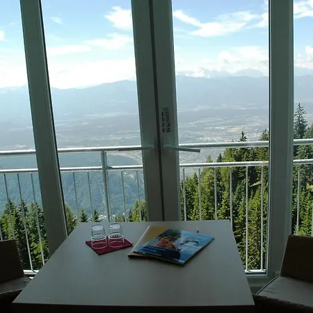 Sonnenhotel Zaubek Treffen